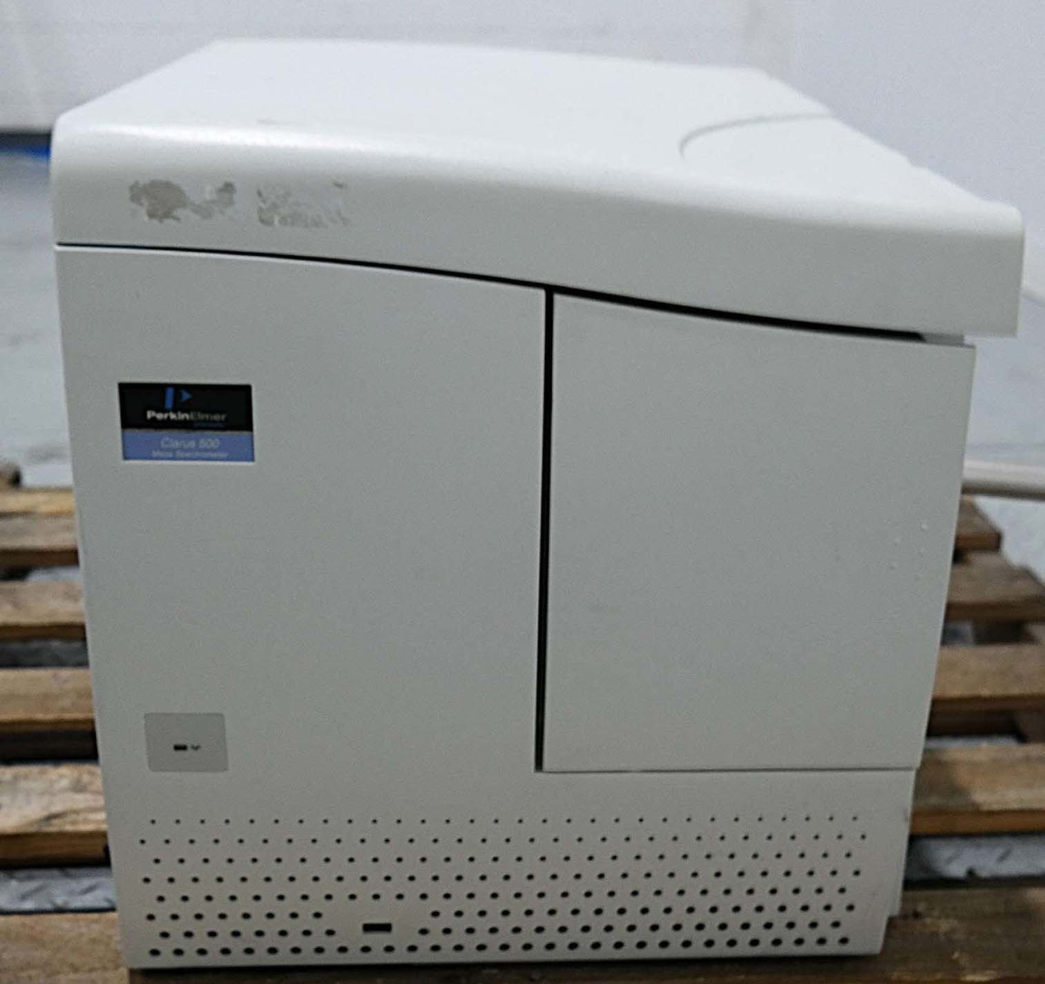 Photo Used PERKIN ELMER Clarus 500 For Sale