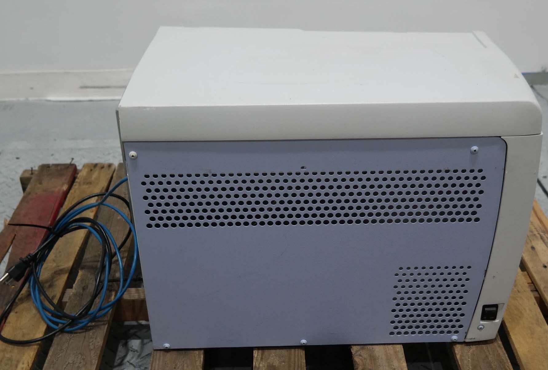 Photo Used PERKIN ELMER Clarus 500 For Sale