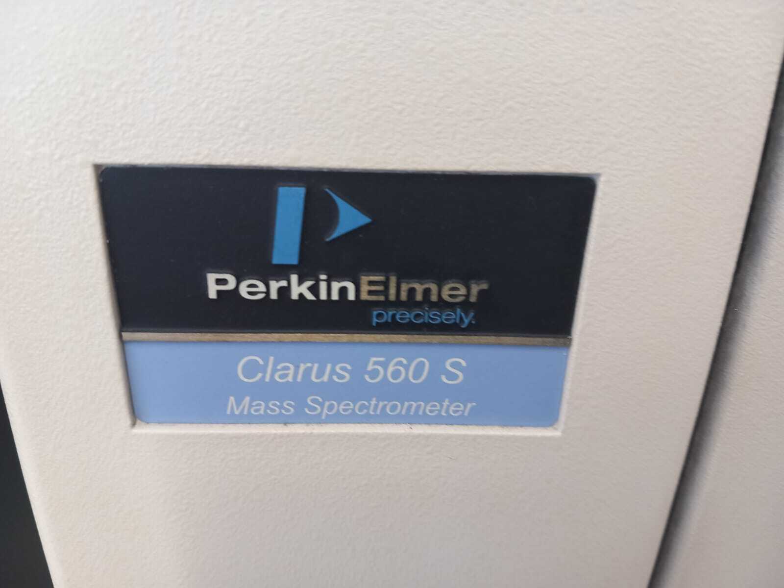 Photo Utilisé PERKIN ELMER Clarus 560 À vendre