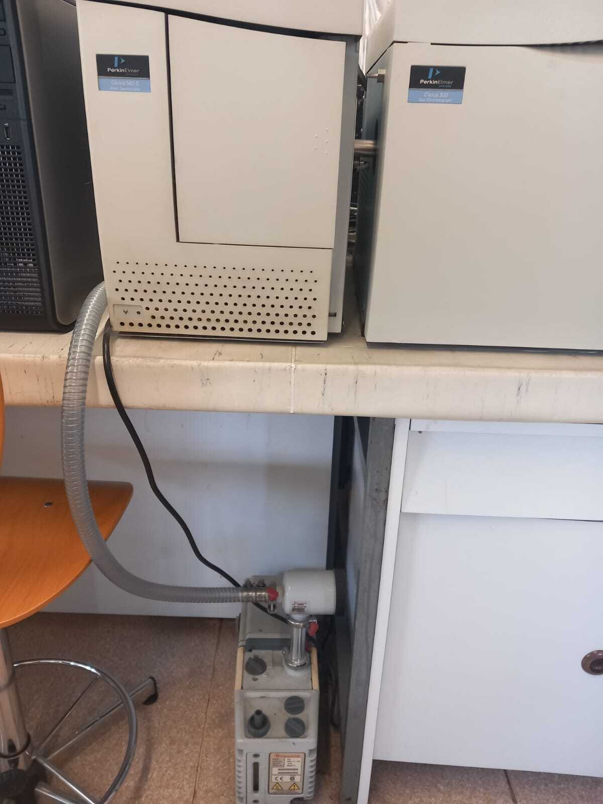 Photo Utilisé PERKIN ELMER Clarus 560 À vendre