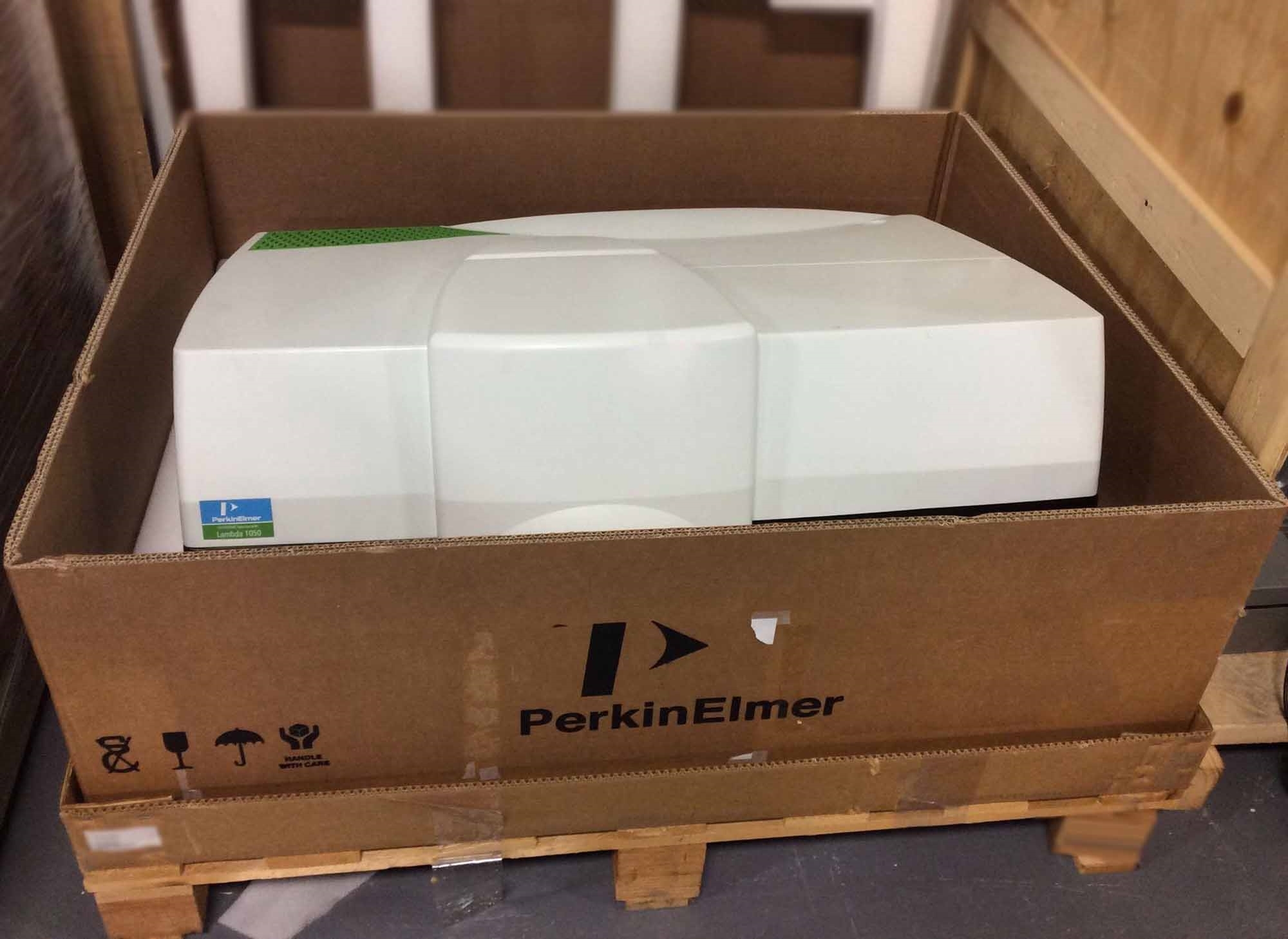 사진 사용됨 PERKIN ELMER Lambda 1050 판매용