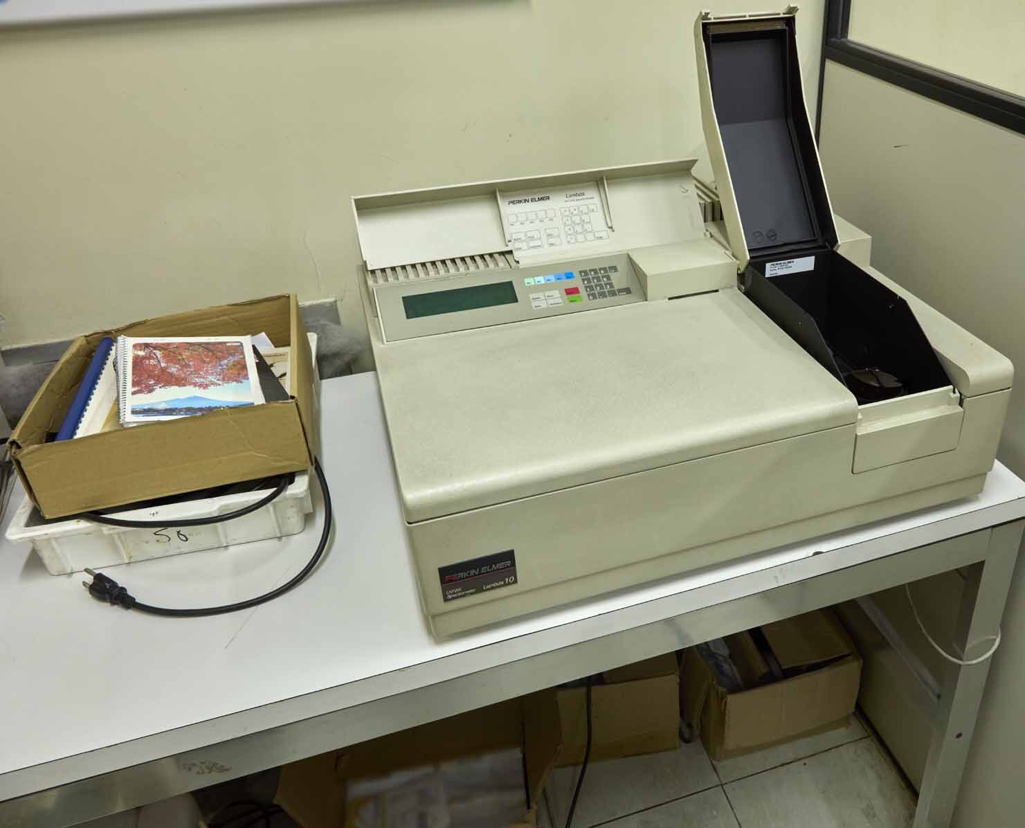 사진 사용됨 PERKIN ELMER Lambda 10 판매용