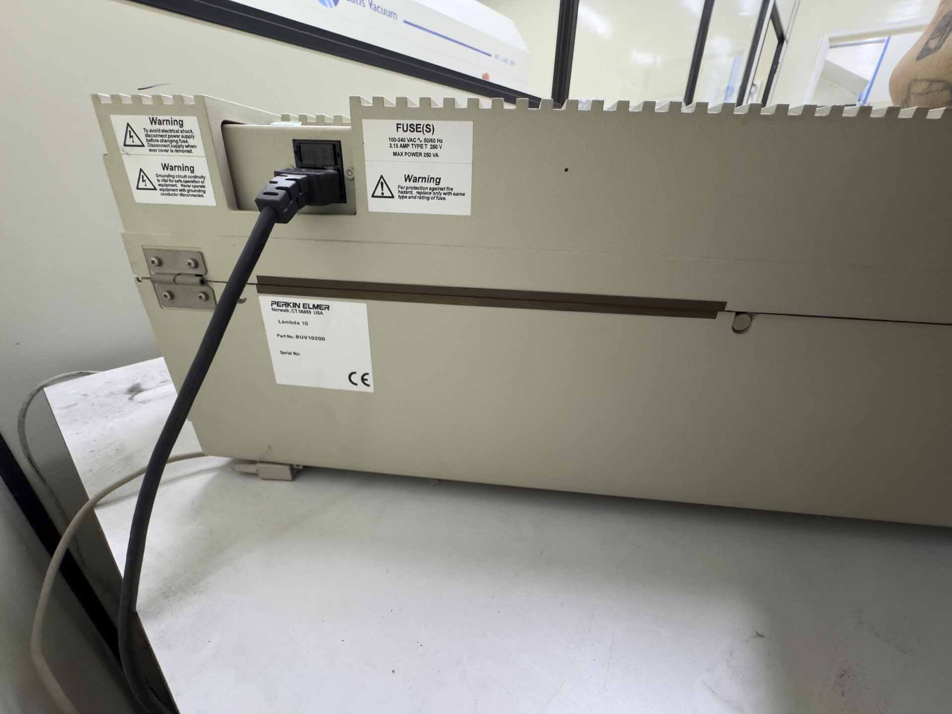 사진 사용됨 PERKIN ELMER Lambda 10 판매용