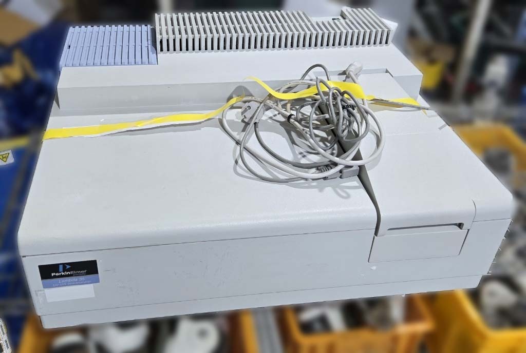 Photo Used PERKIN ELMER Lambda 35 For Sale