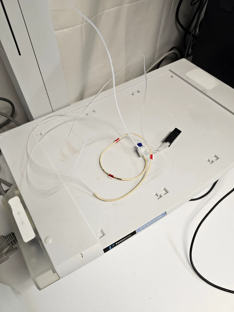 사진 사용됨 PERKIN ELMER Lambda 35 판매용