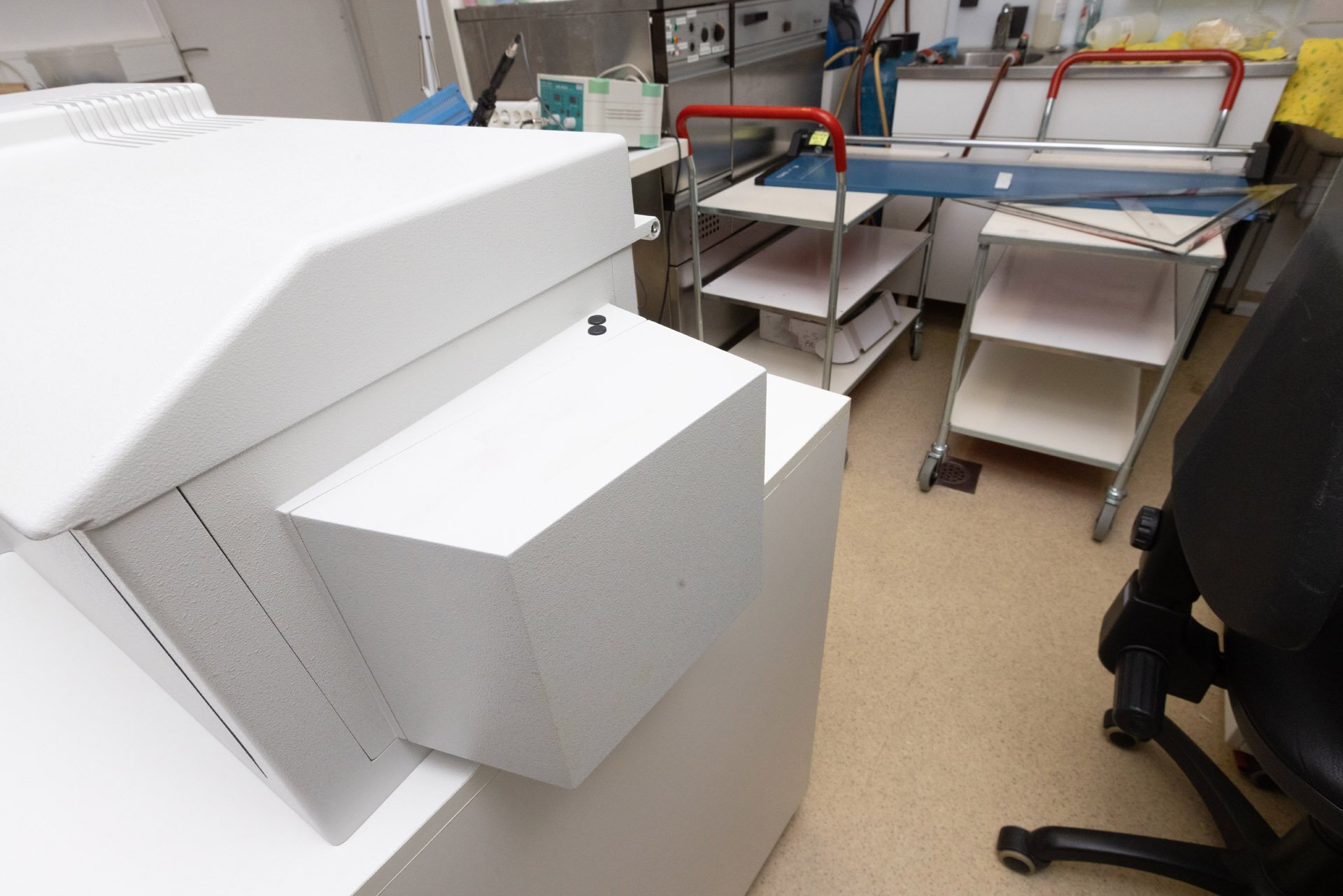 フォト（写真） 使用される PERKIN ELMER Lambda 900 販売のために