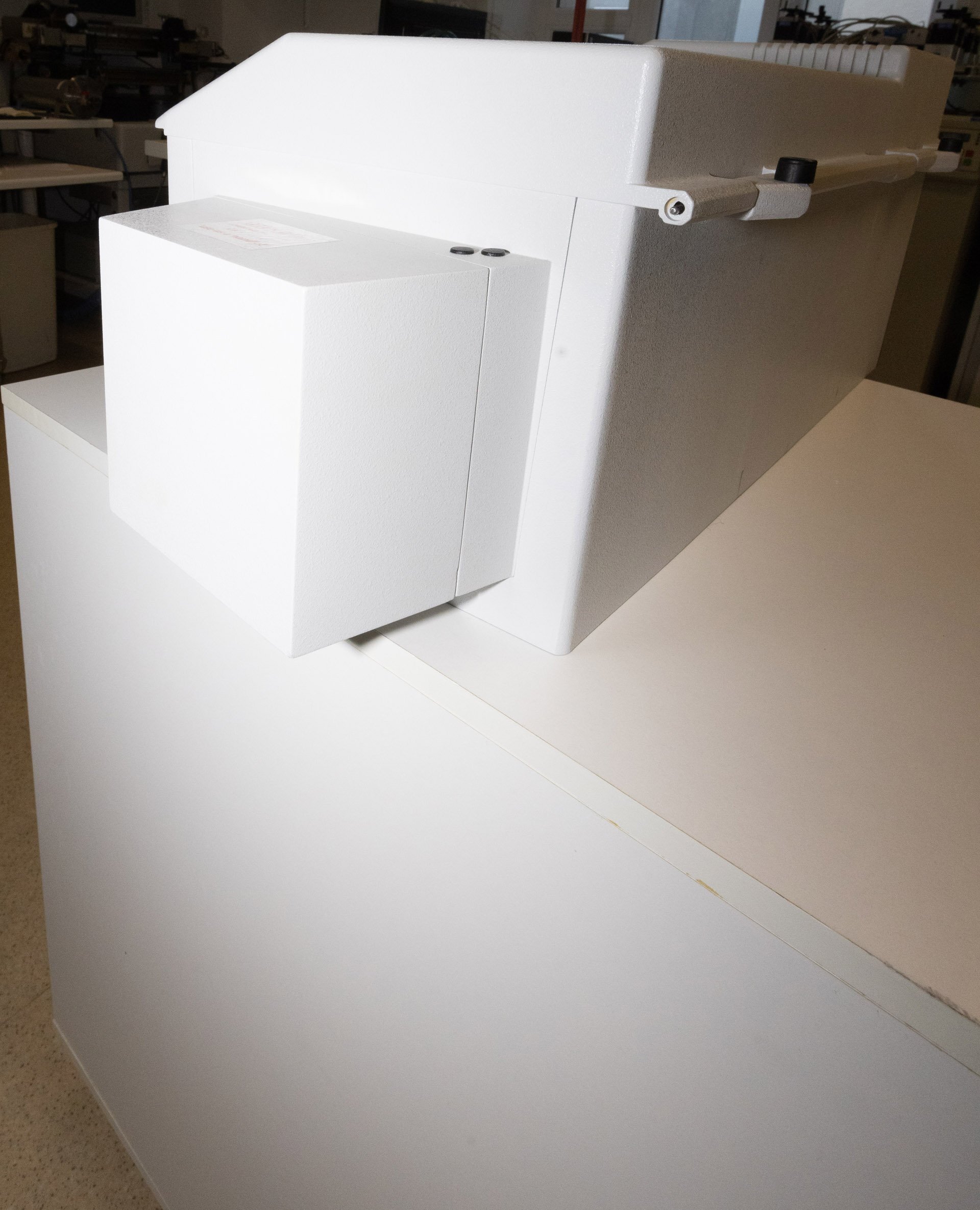 フォト（写真） 使用される PERKIN ELMER Lambda 900 販売のために