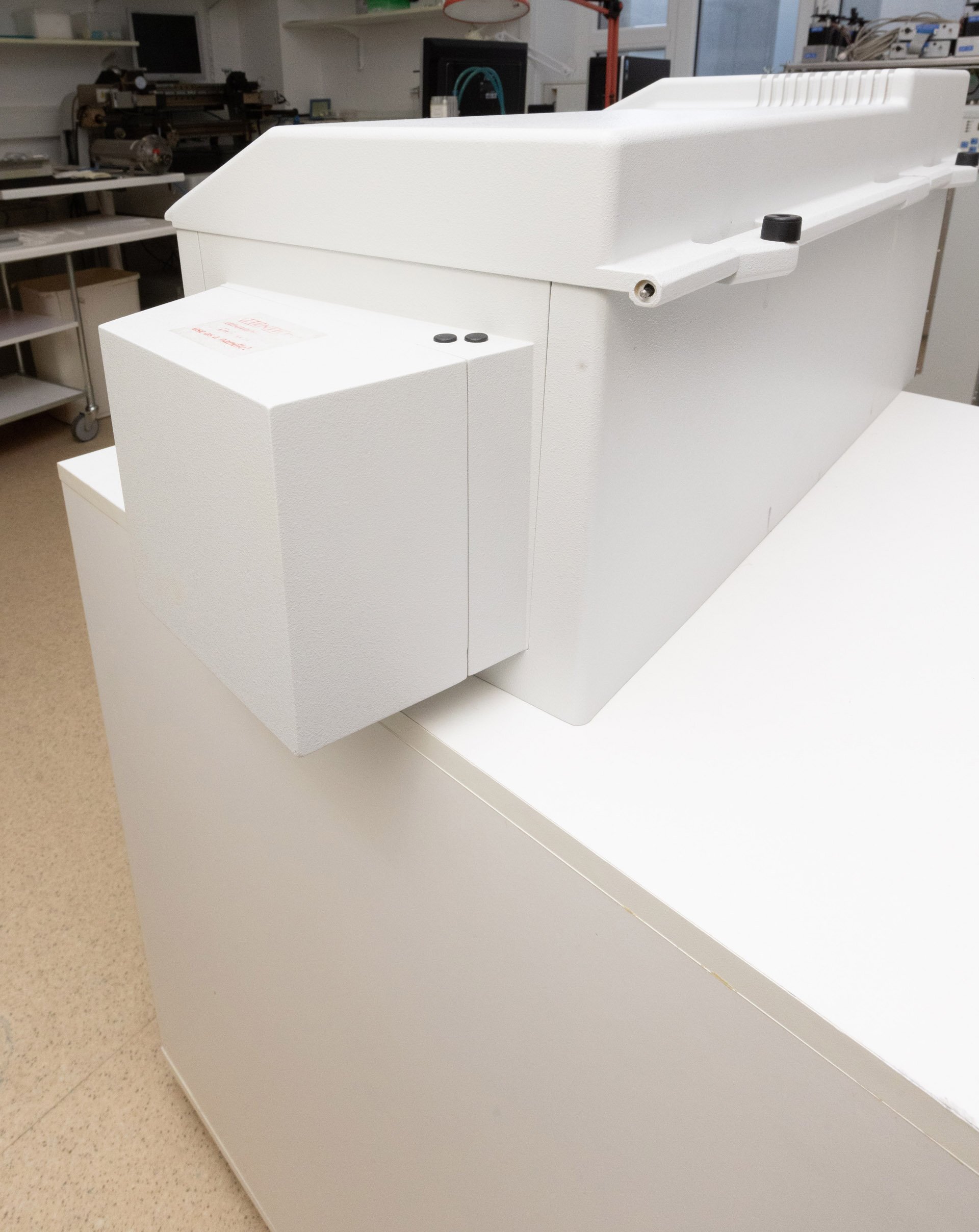 フォト（写真） 使用される PERKIN ELMER Lambda 900 販売のために