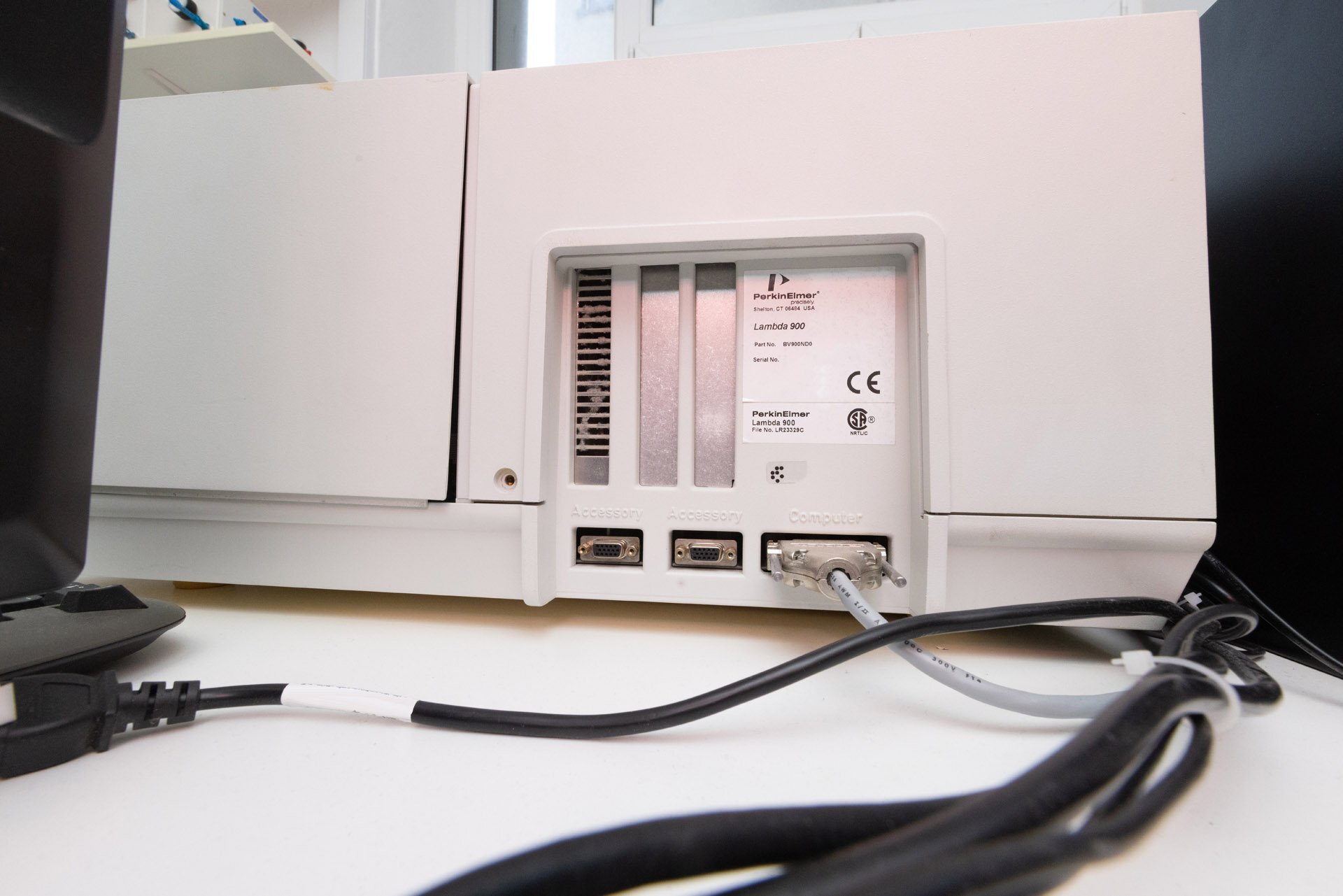 フォト（写真） 使用される PERKIN ELMER Lambda 900 販売のために