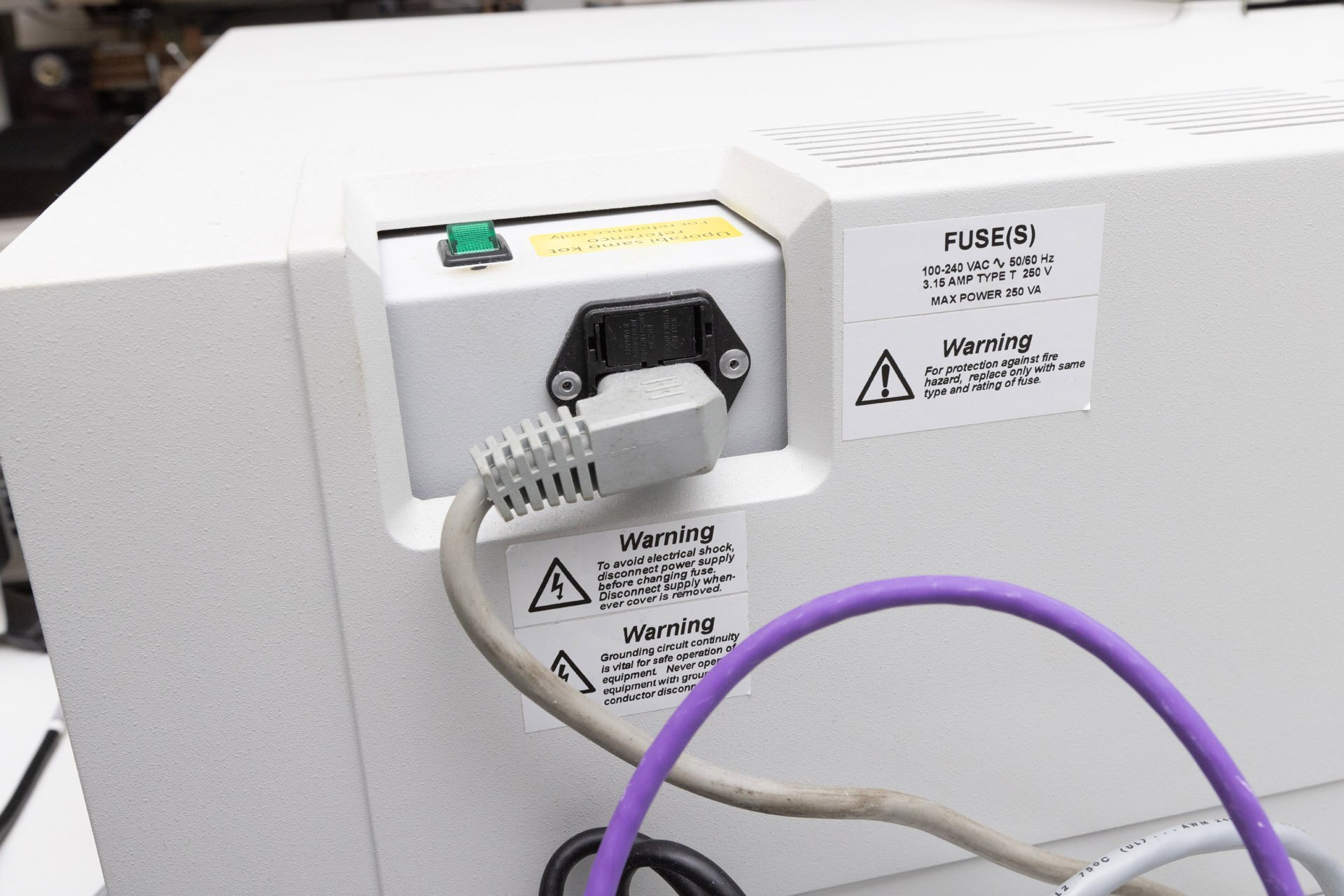 フォト（写真） 使用される PERKIN ELMER Lambda 900 販売のために