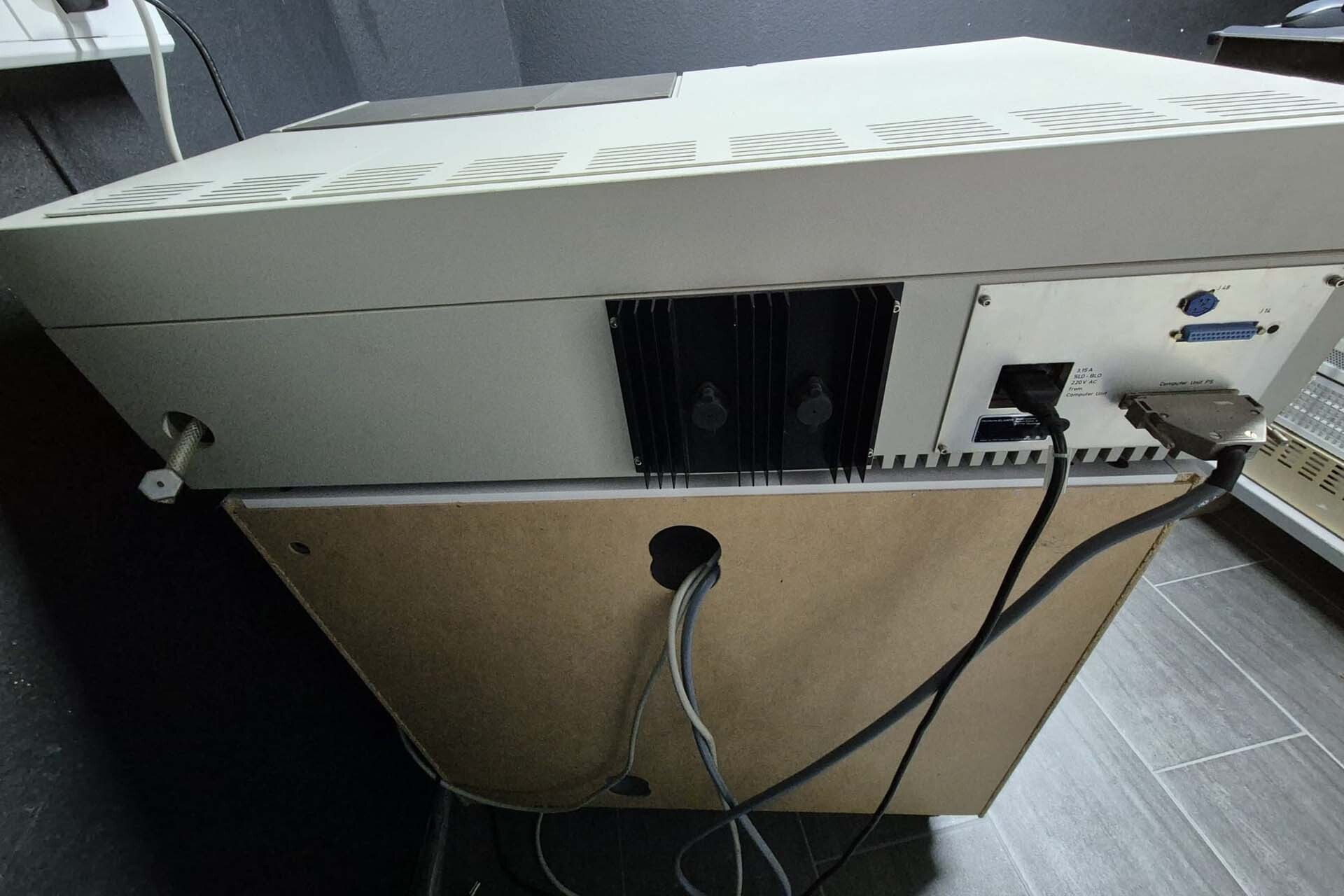 Photo Used PERKIN ELMER Lambda 9 For Sale