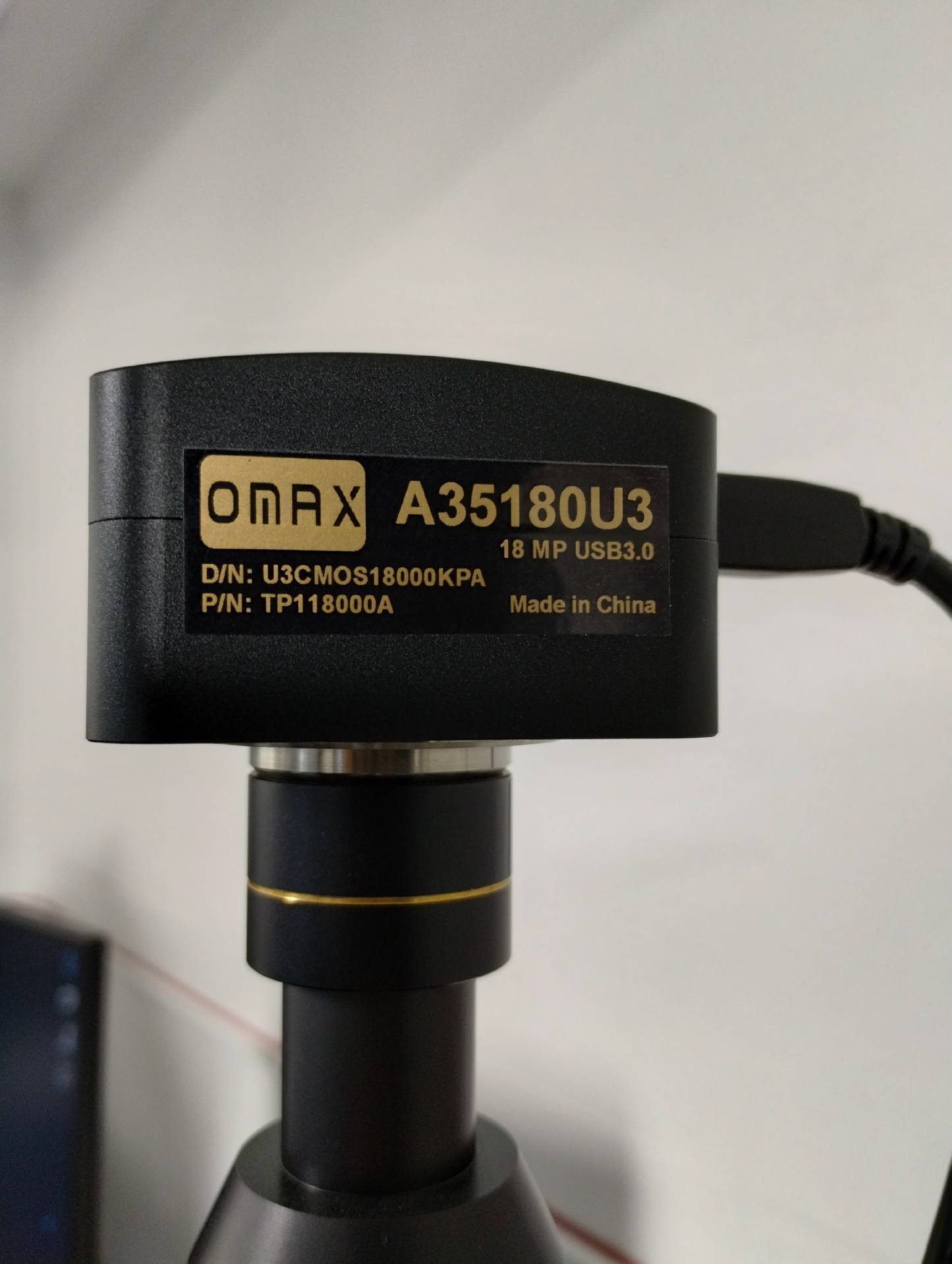 Foto Verwendet PERKIN ELMER Optical microscope Zum Verkauf