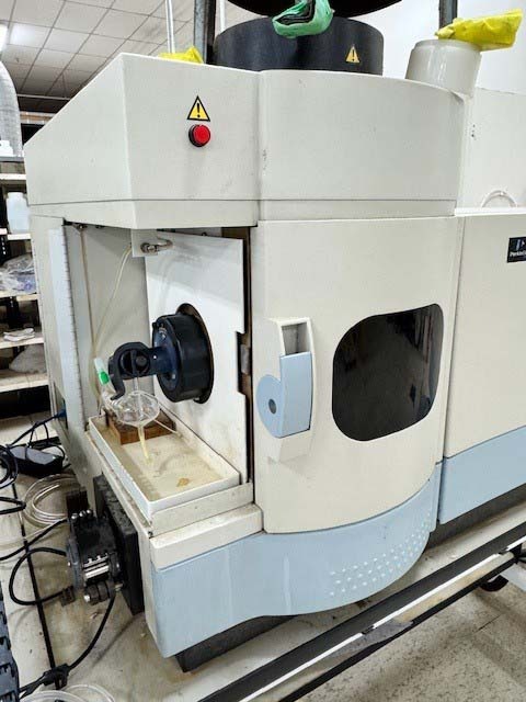 Foto Verwendet PERKIN ELMER Optima 7300 DV Zum Verkauf