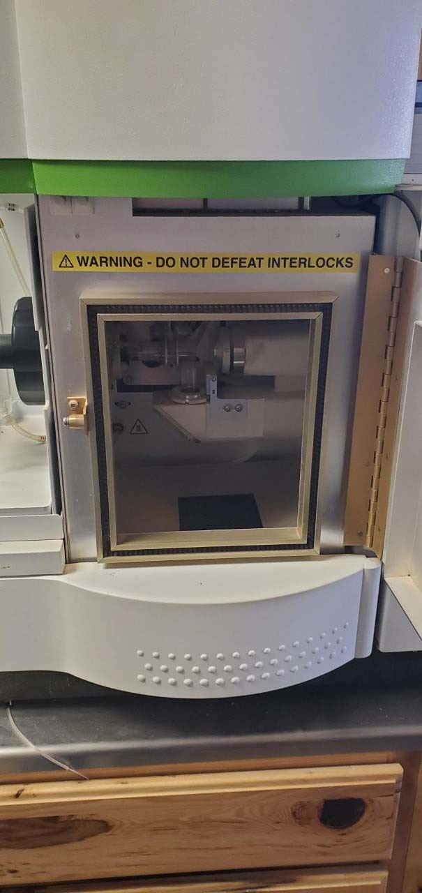 Photo Used PERKIN ELMER Optima 8000 For Sale