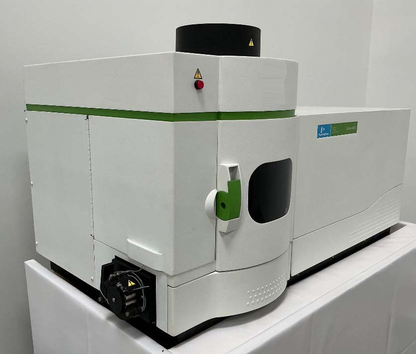 Photo Used PERKIN ELMER Optima 8000 For Sale