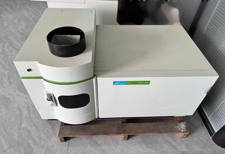 Photo Used PERKIN ELMER Optima 8000 For Sale