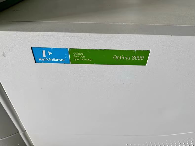 Photo Used PERKIN ELMER Optima 8000 For Sale
