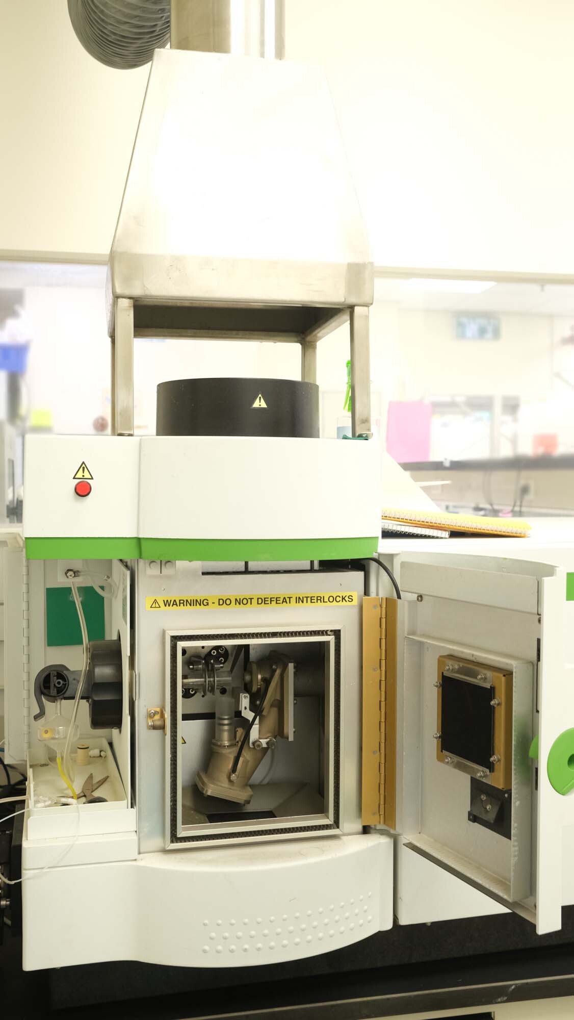 Photo Used PERKIN ELMER Optima 8300 For Sale