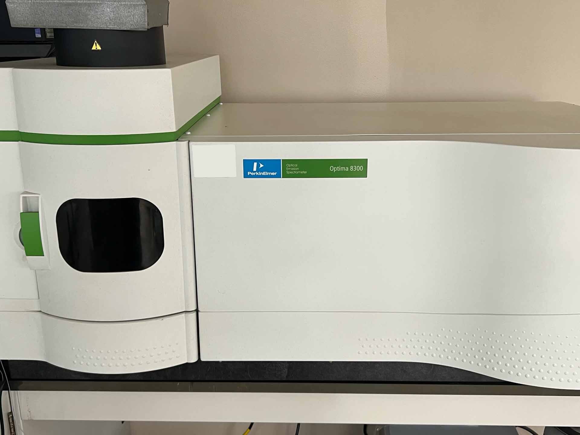 Photo Used PERKIN ELMER Optima 8300 For Sale