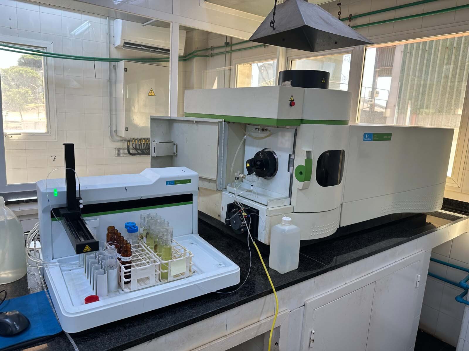 图为 已使用的 PERKIN ELMER Optima 8300 待售