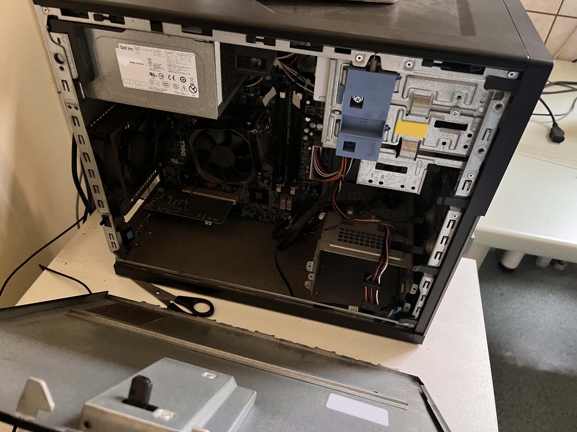 图为 已使用的 PERKIN ELMER Optima 8300 待售