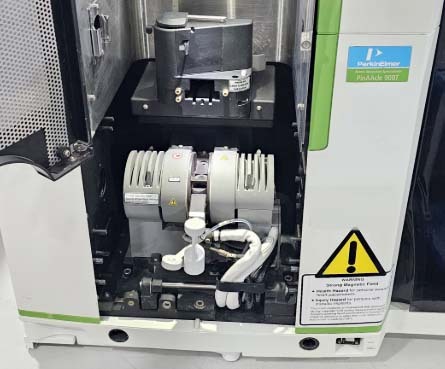 사진 사용됨 PERKIN ELMER Pinaacle 900T 판매용