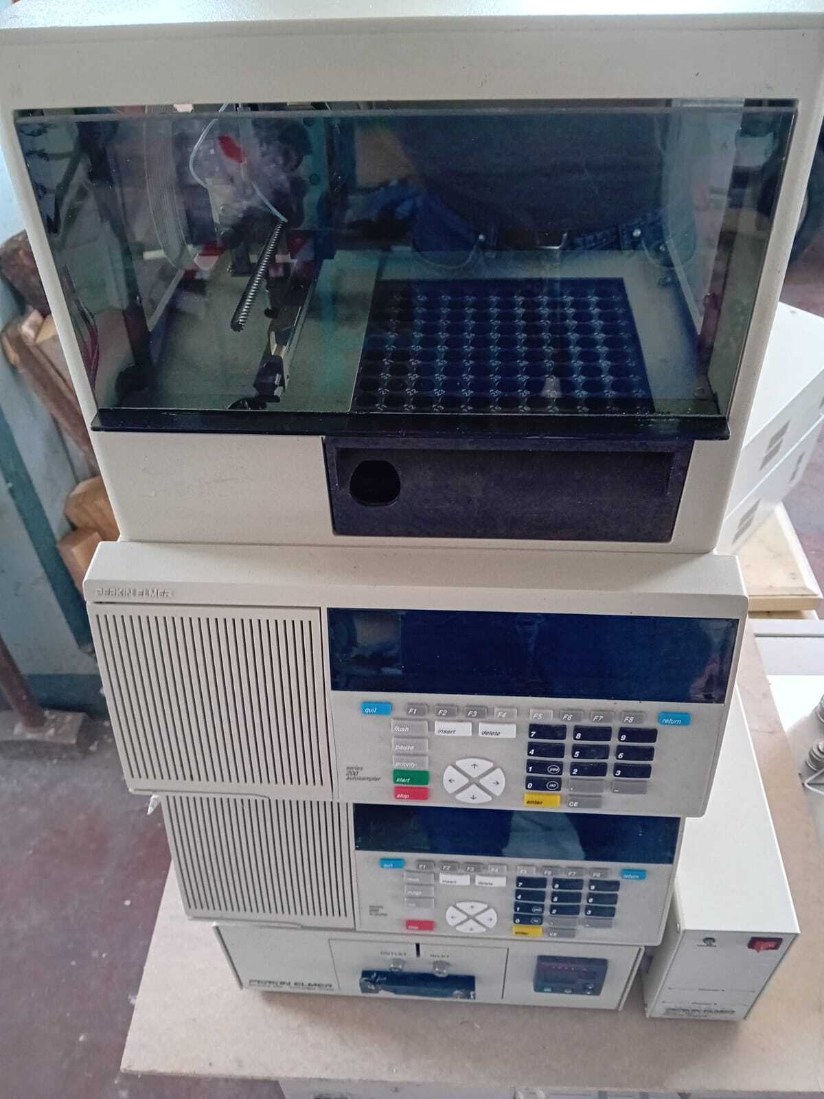 사진 사용됨 PERKIN ELMER Series 200 판매용