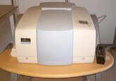 フォト（写真） 使用される PERKIN ELMER Spectrum 100 販売のために
