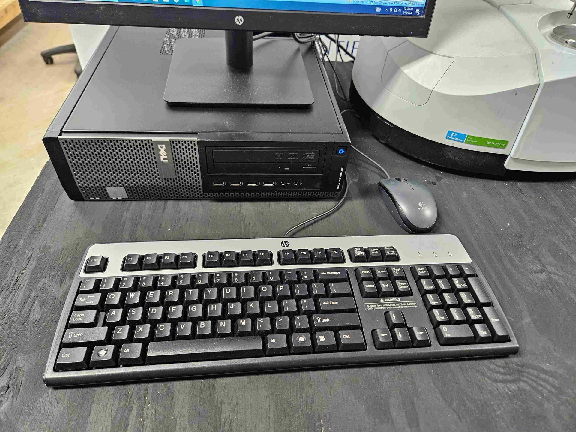 Photo Utilisé PERKIN ELMER Spectrum II À vendre