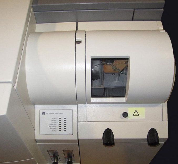 Photo Used PERSEPTIVE BIOSYSTEMS Mariner For Sale