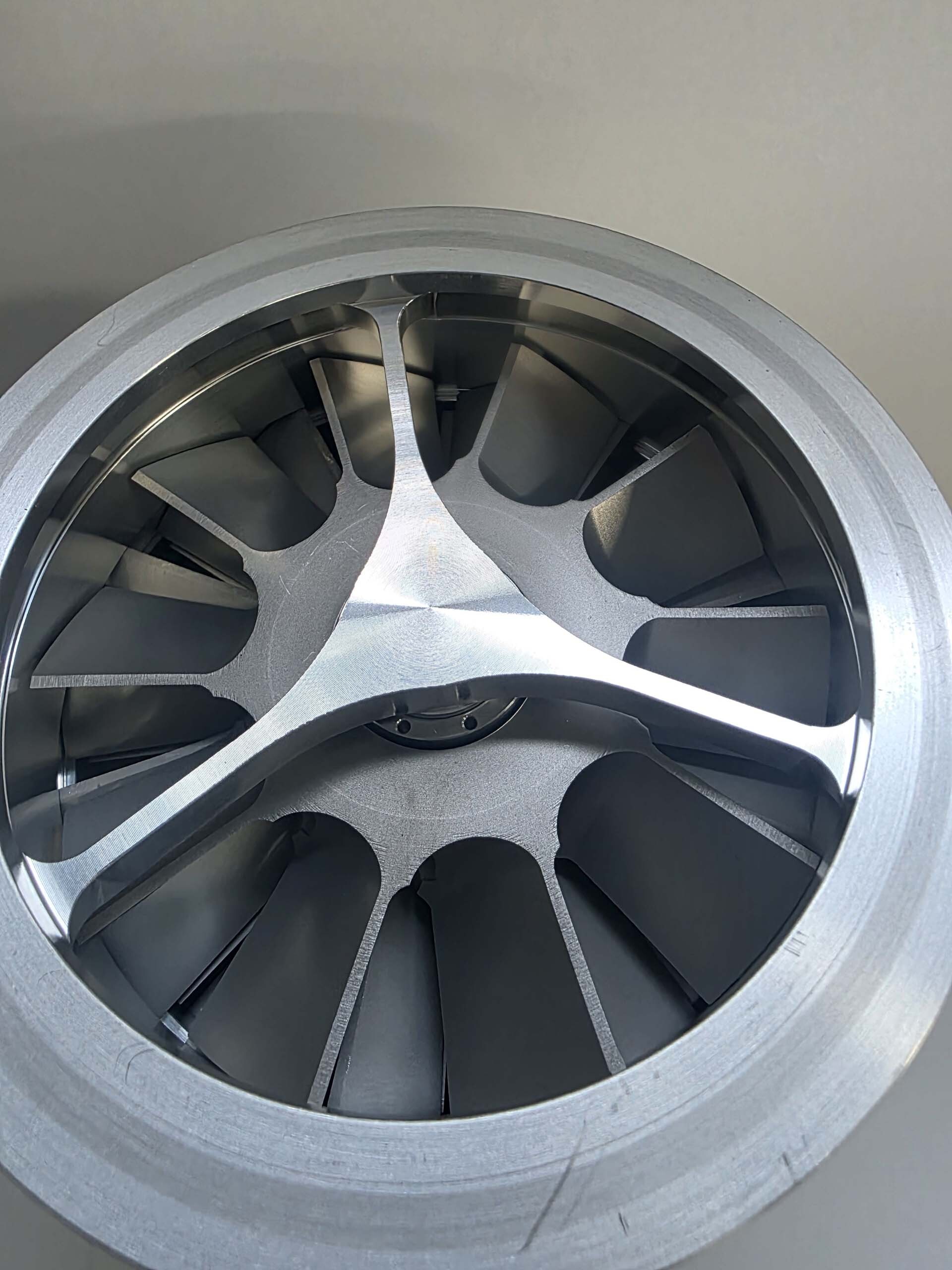 图为 已使用的 PFEIFFER / BALZERS HiPace 300 待售