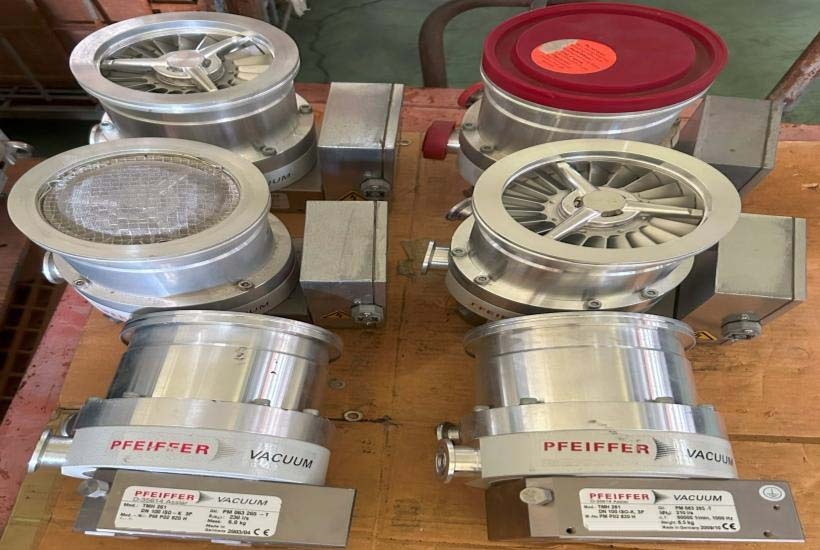 Photo Used PFEIFFER / BALZERS TMH 261 For Sale