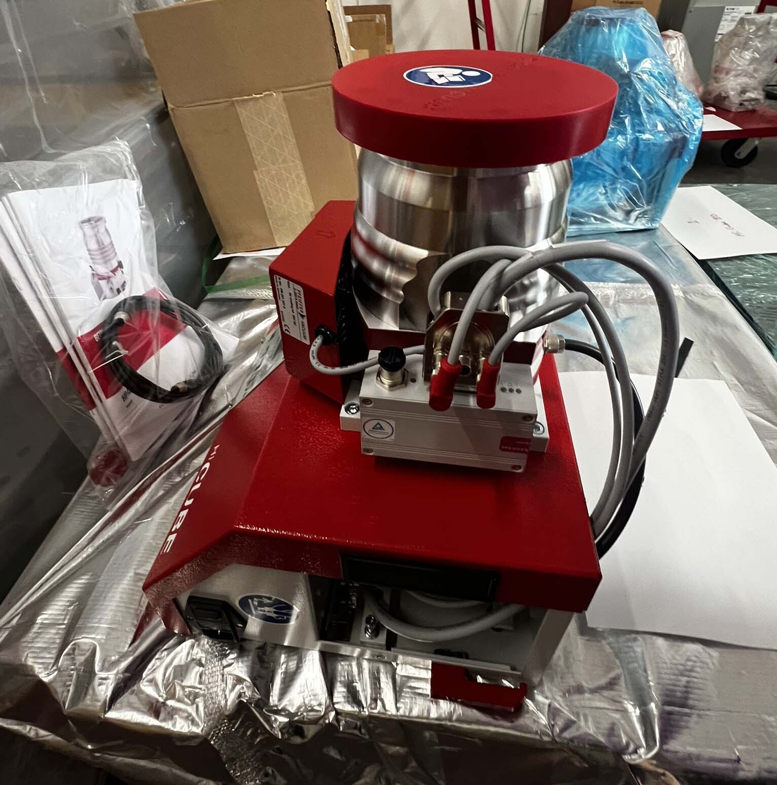 Photo Utilisé PFEIFFER VACUUM HiCube 80 Eco À vendre