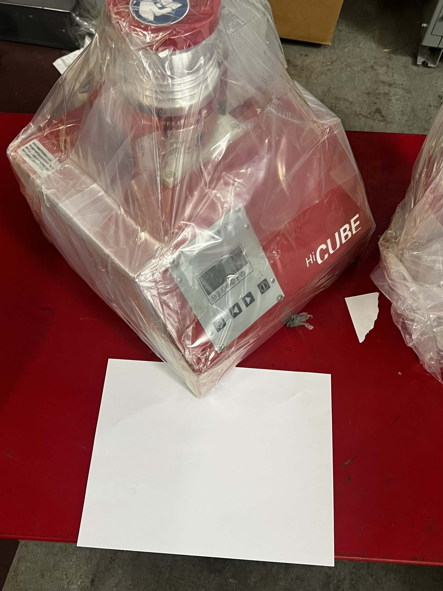 Photo Utilisé PFEIFFER VACUUM HiCube 80 Eco À vendre