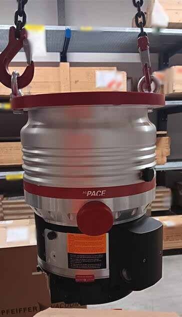 フォト（写真） 使用される PFEIFFER HiPace 1200 販売のために