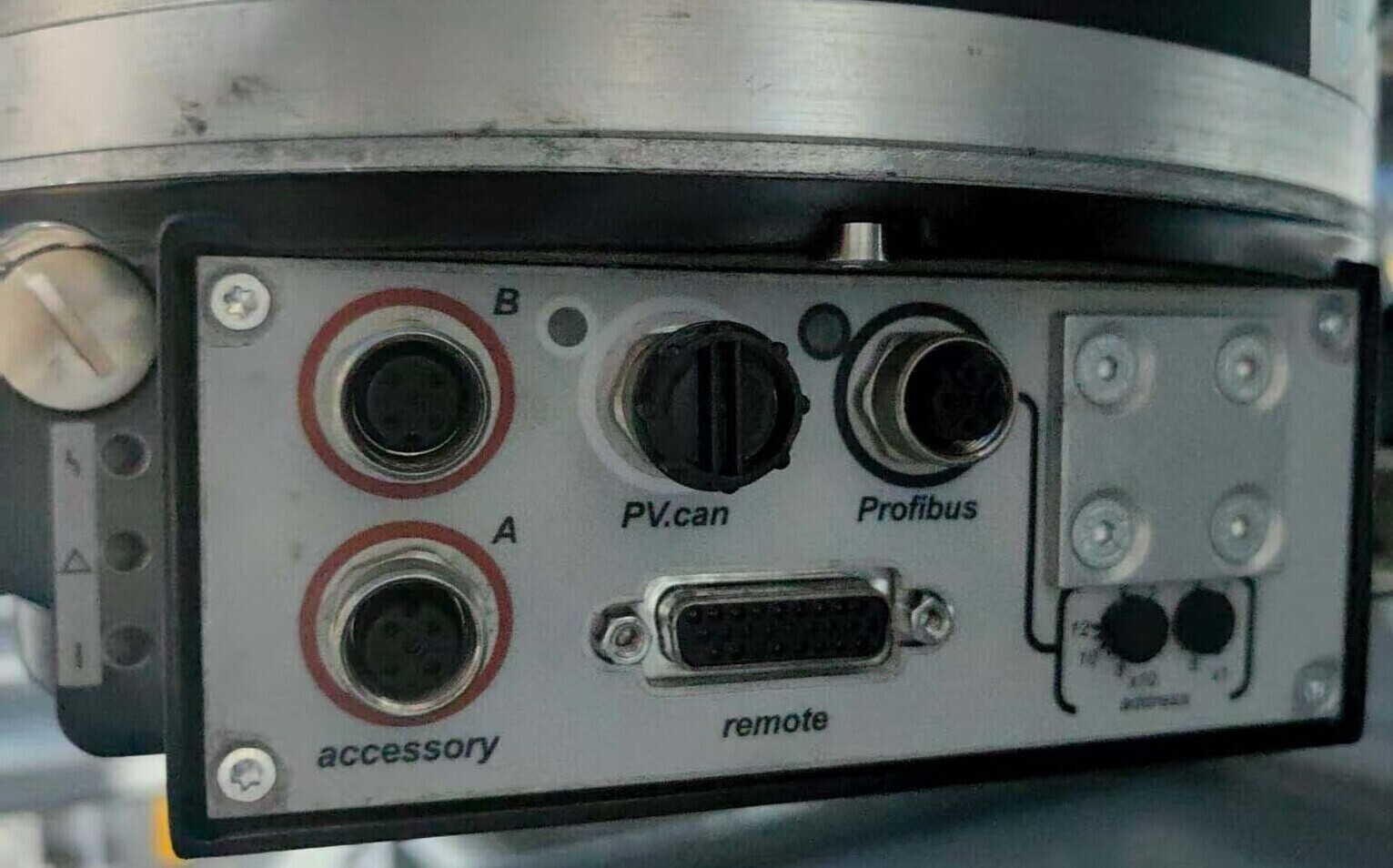 圖為 已使用的 PFEIFFER HiPace 1500U 待售