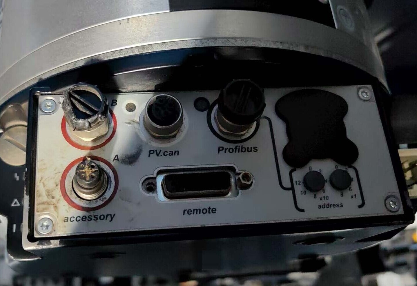 圖為 已使用的 PFEIFFER HiPace 1500U 待售