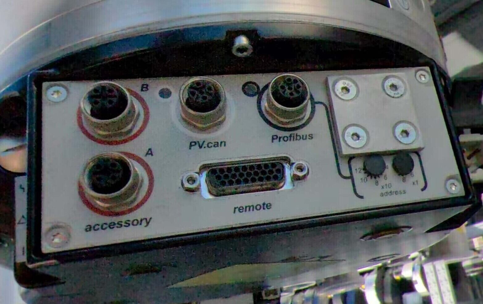 圖為 已使用的 PFEIFFER HiPace 1500U 待售