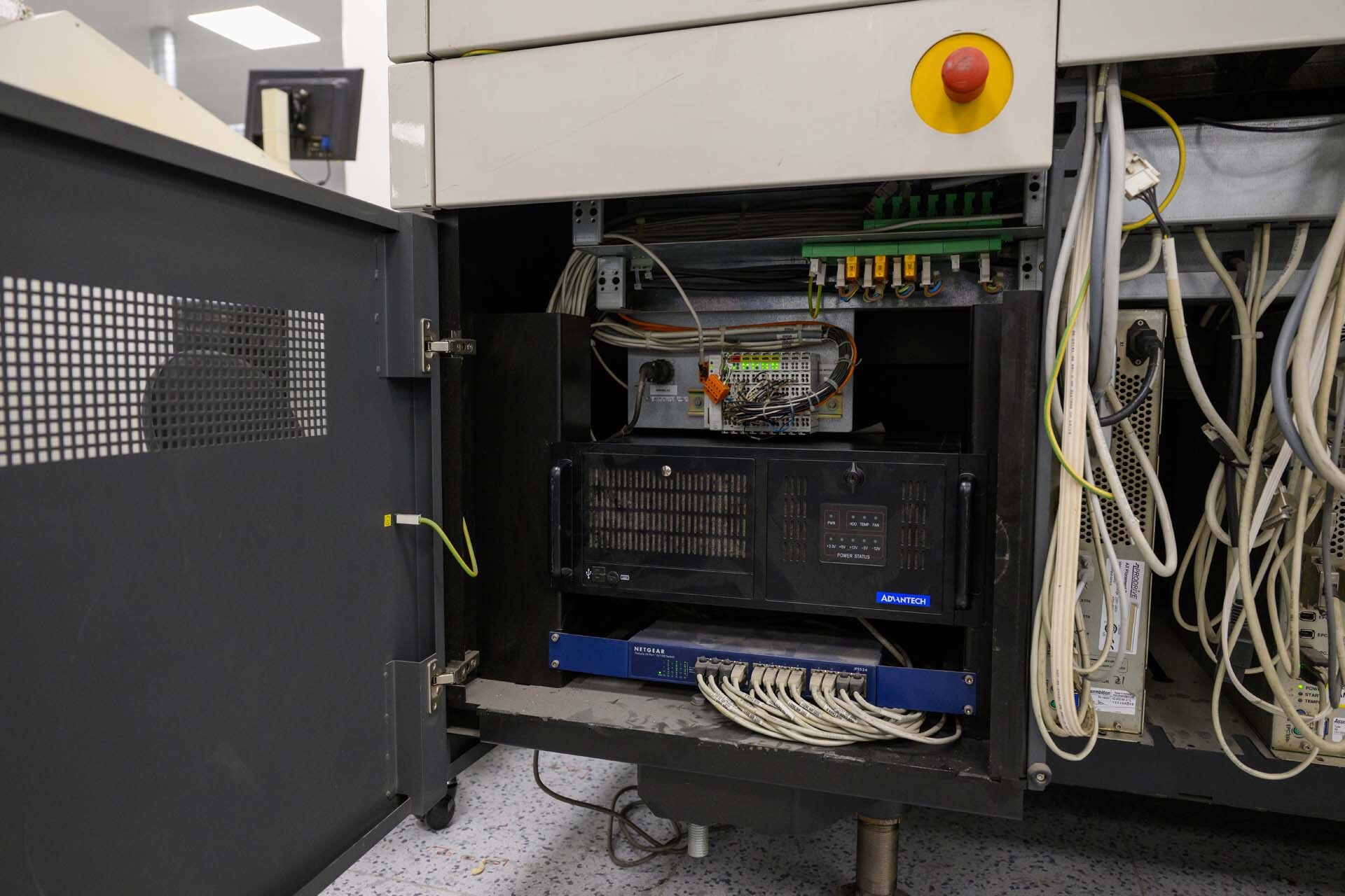 Photo Used PHILIPS / ASSEMBLEON AX501 For Sale