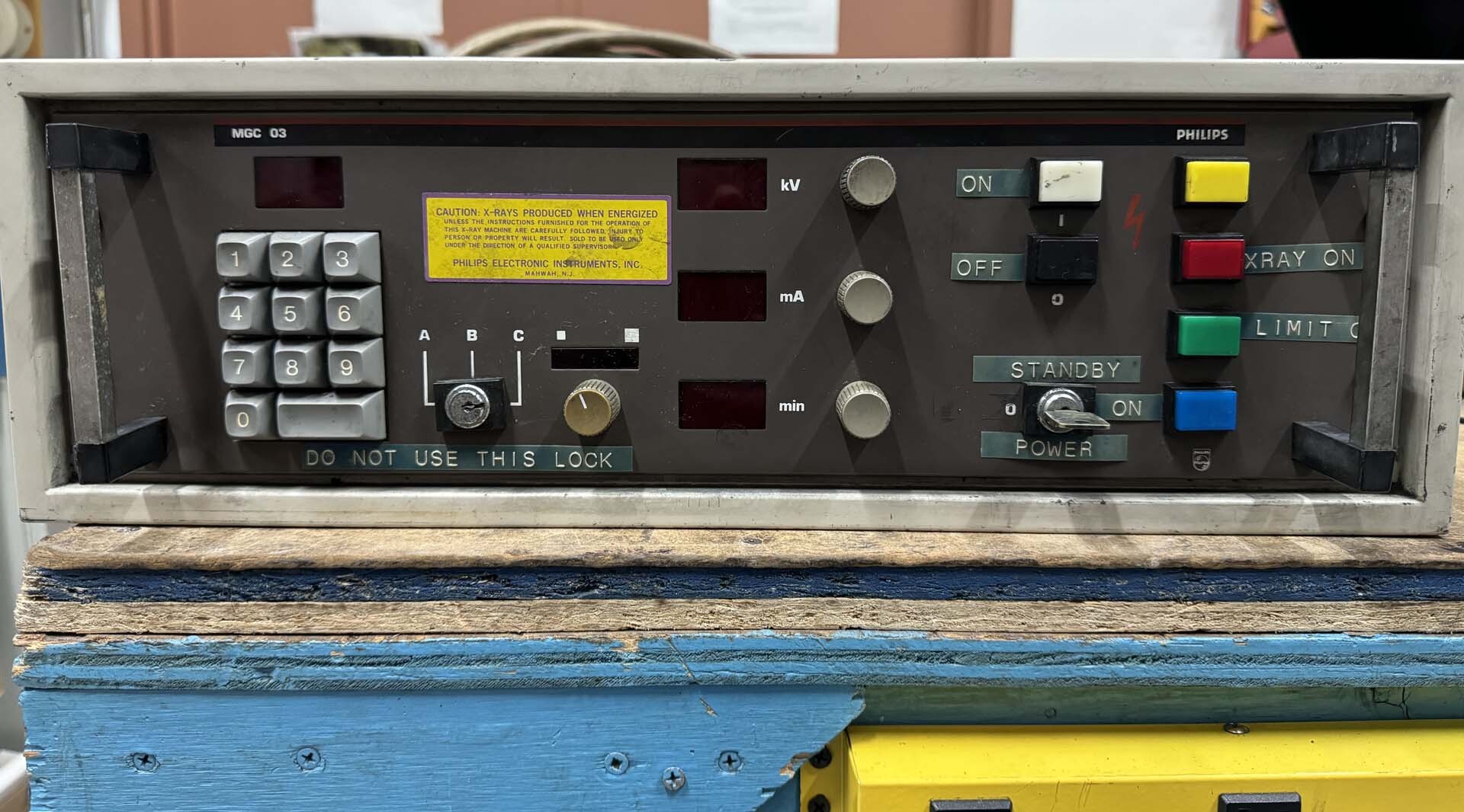 图为 已使用的 PHILIPS / COMET MGC 03 待售