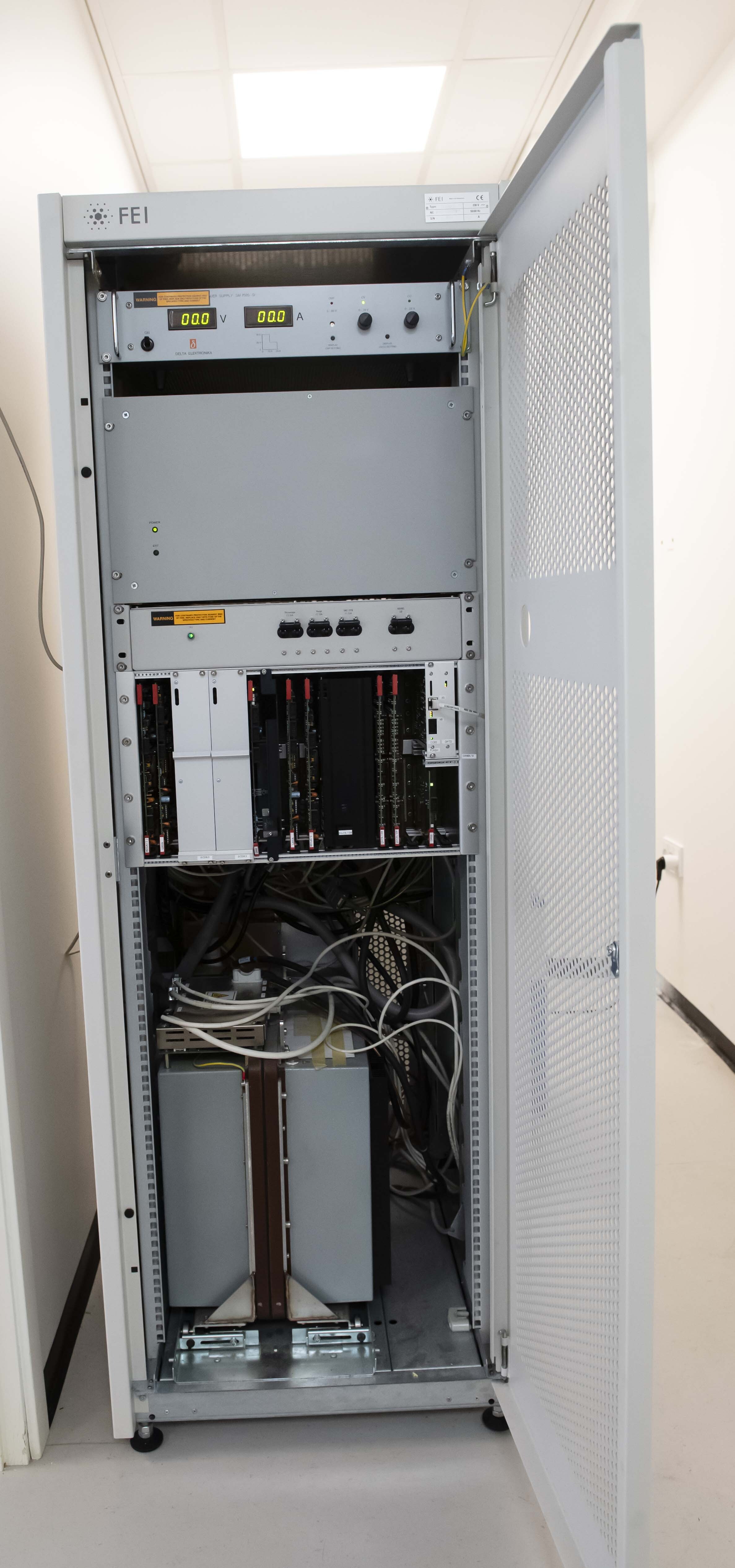 사진 사용됨 PHILIPS / FEI Nova NanoLab 200 판매용