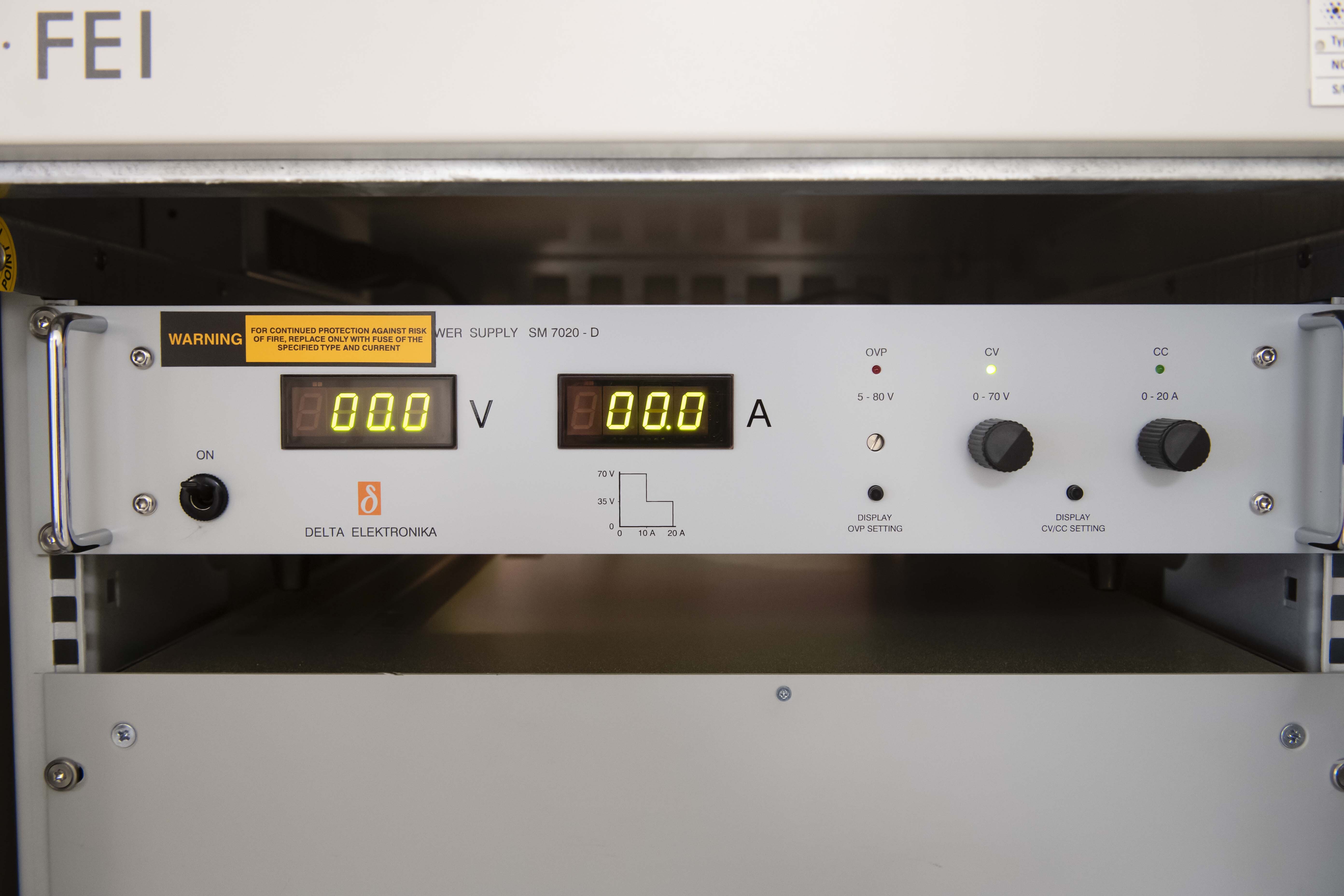 사진 사용됨 PHILIPS / FEI Nova NanoLab 200 판매용