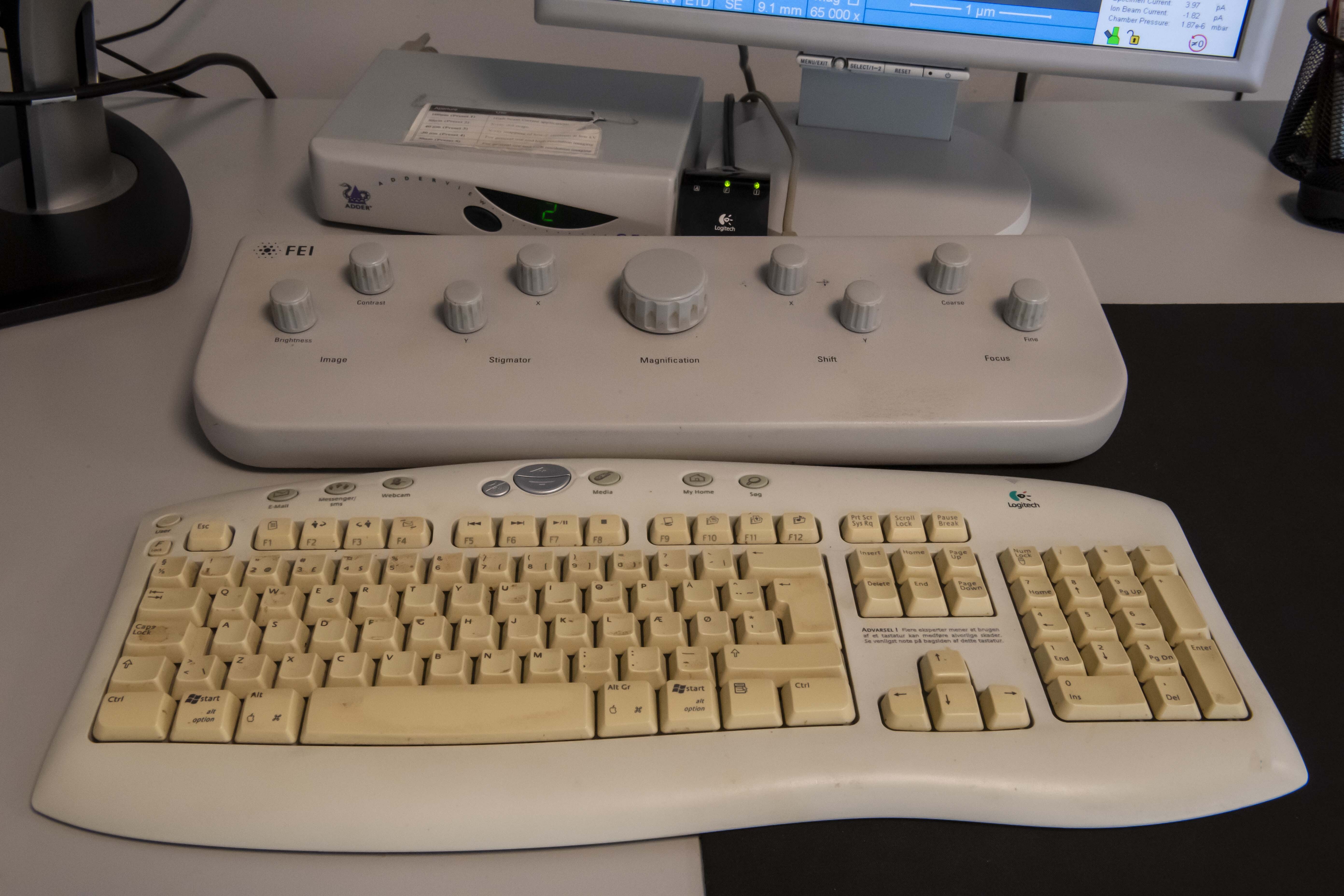 사진 사용됨 PHILIPS / FEI Nova NanoLab 200 판매용