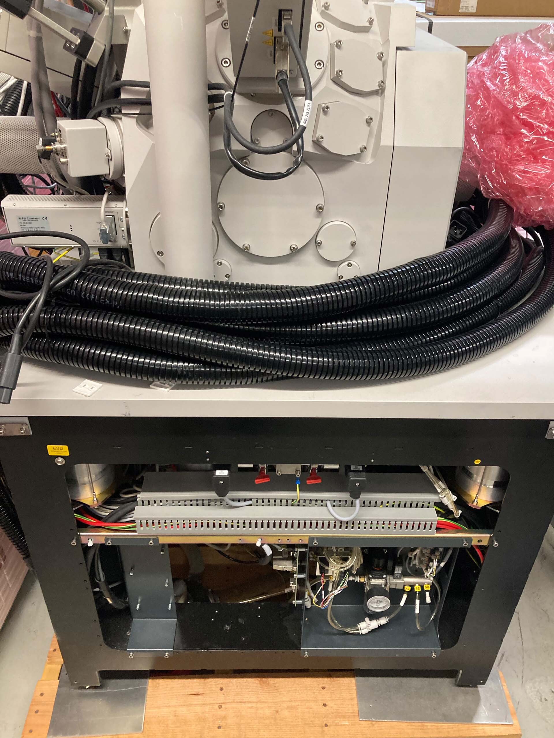 Photo Utilisé PHILIPS / FEI Nova NanoSEM 650 À vendre