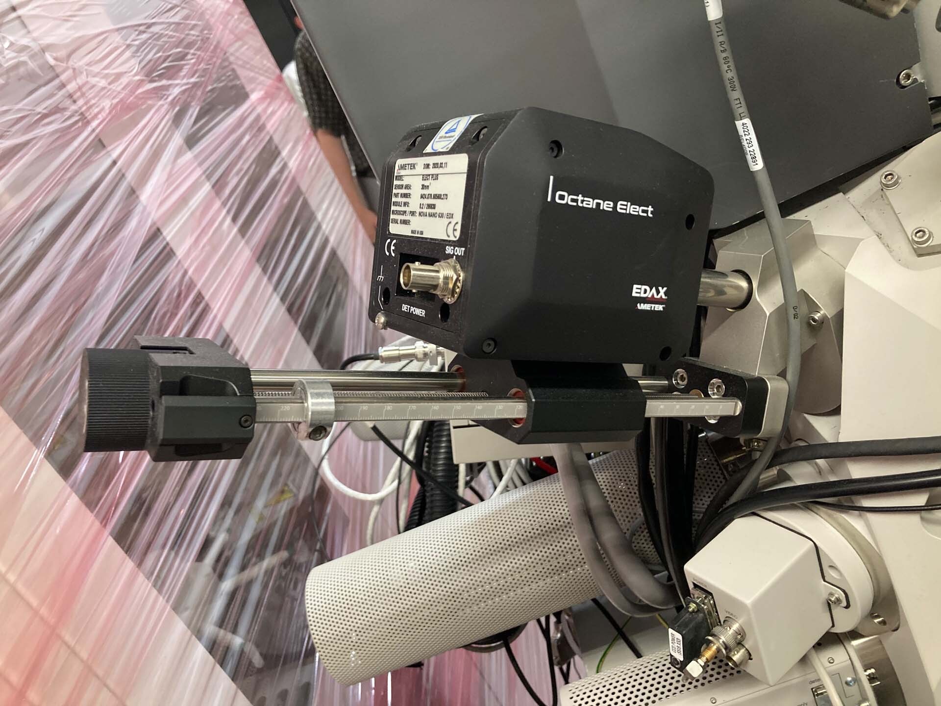 Photo Utilisé PHILIPS / FEI Nova NanoSEM 650 À vendre