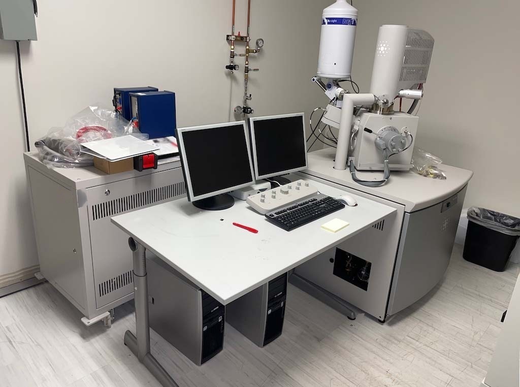 Photo Used PHILIPS / FEI Quanta 200 FEG For Sale