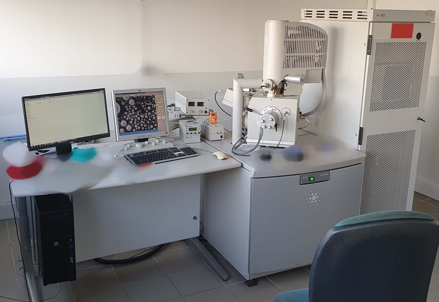 Photo Utilisé PHILIPS / FEI Quanta 200 FEG À vendre