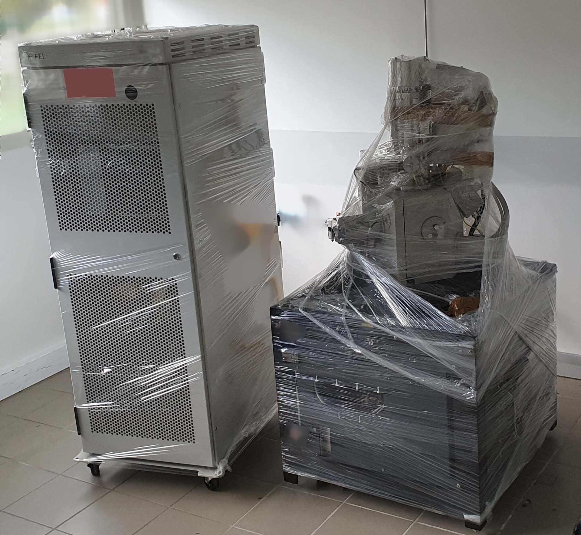 Photo Utilisé PHILIPS / FEI Quanta 200 FEG À vendre