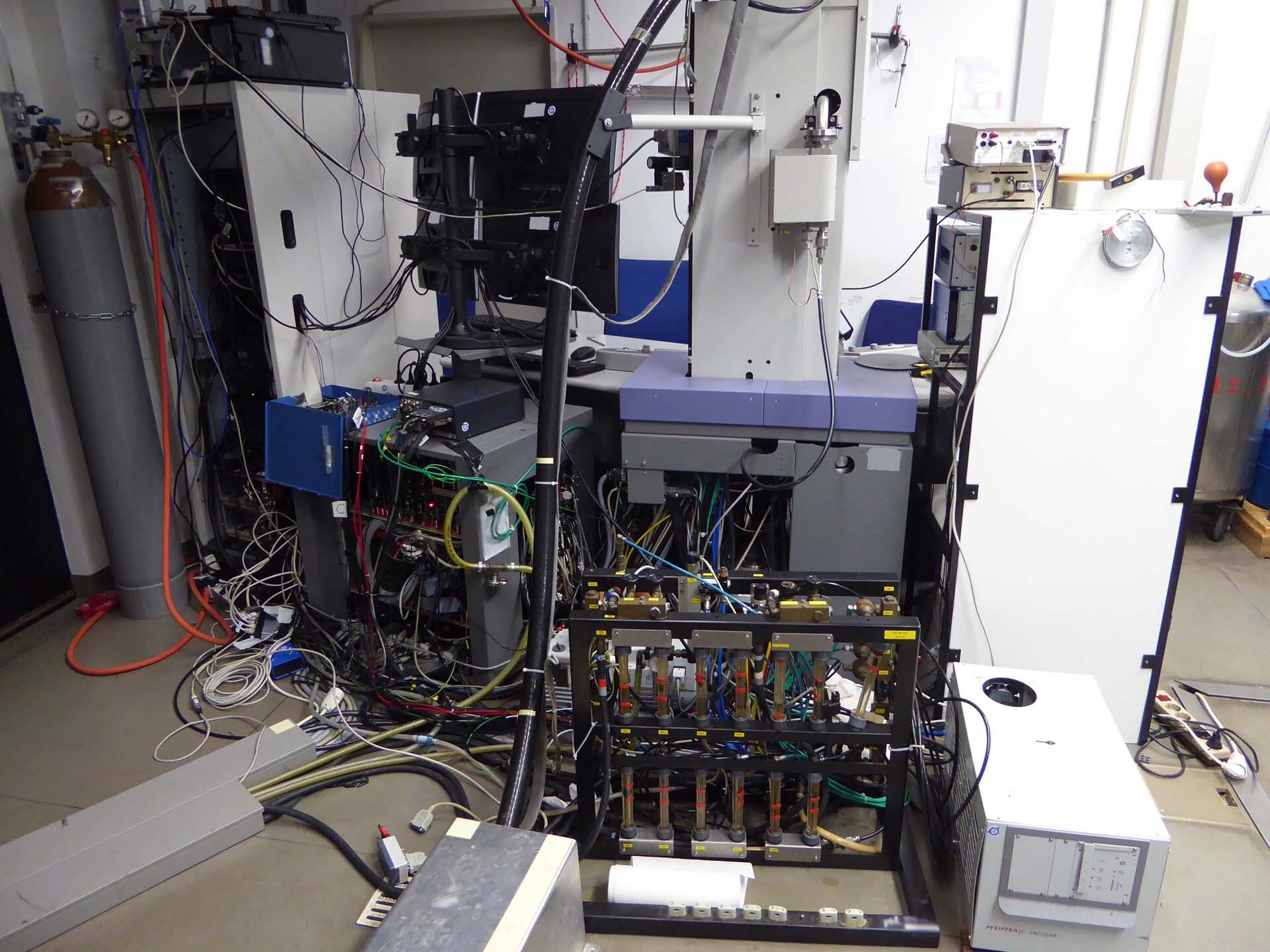 Photo Used PHILIPS / FEI Tecnai G2 F30 For Sale
