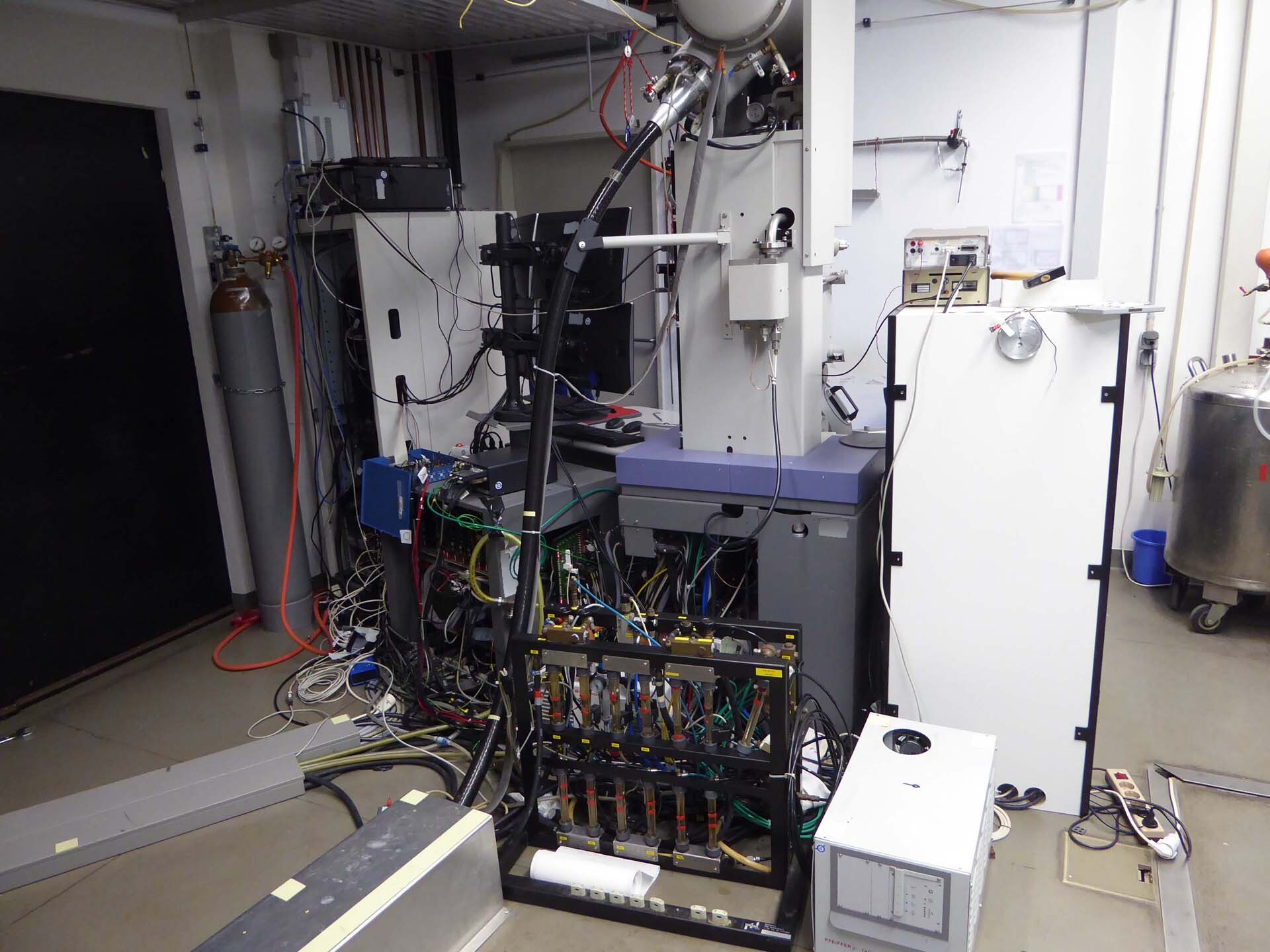 Photo Used PHILIPS / FEI Tecnai G2 F30 For Sale